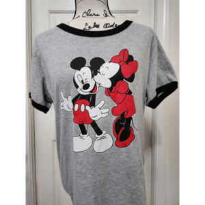 NWOT Disney Tee SZ XL Juniors